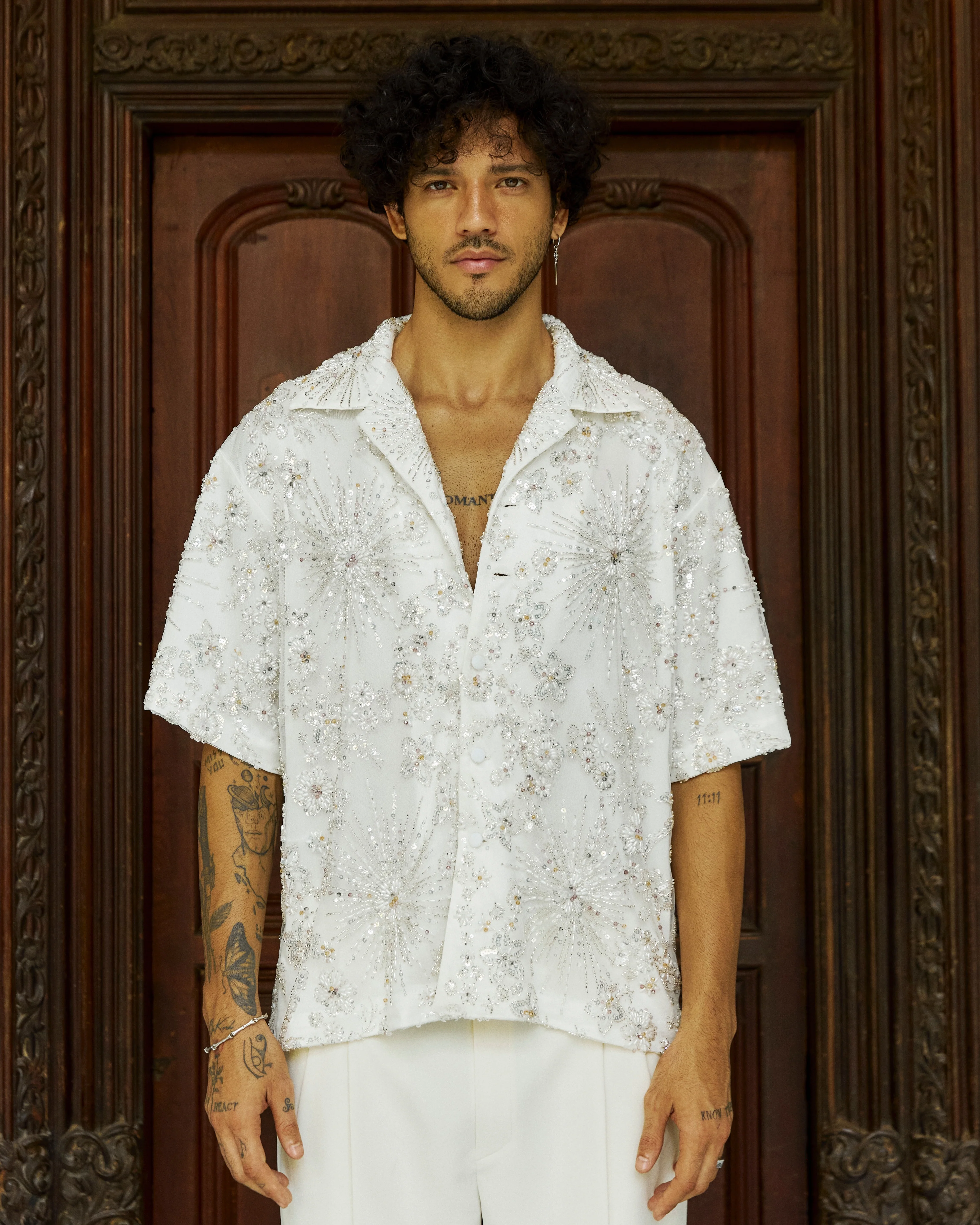 Anurak Embellished Shirt White - Image 4
