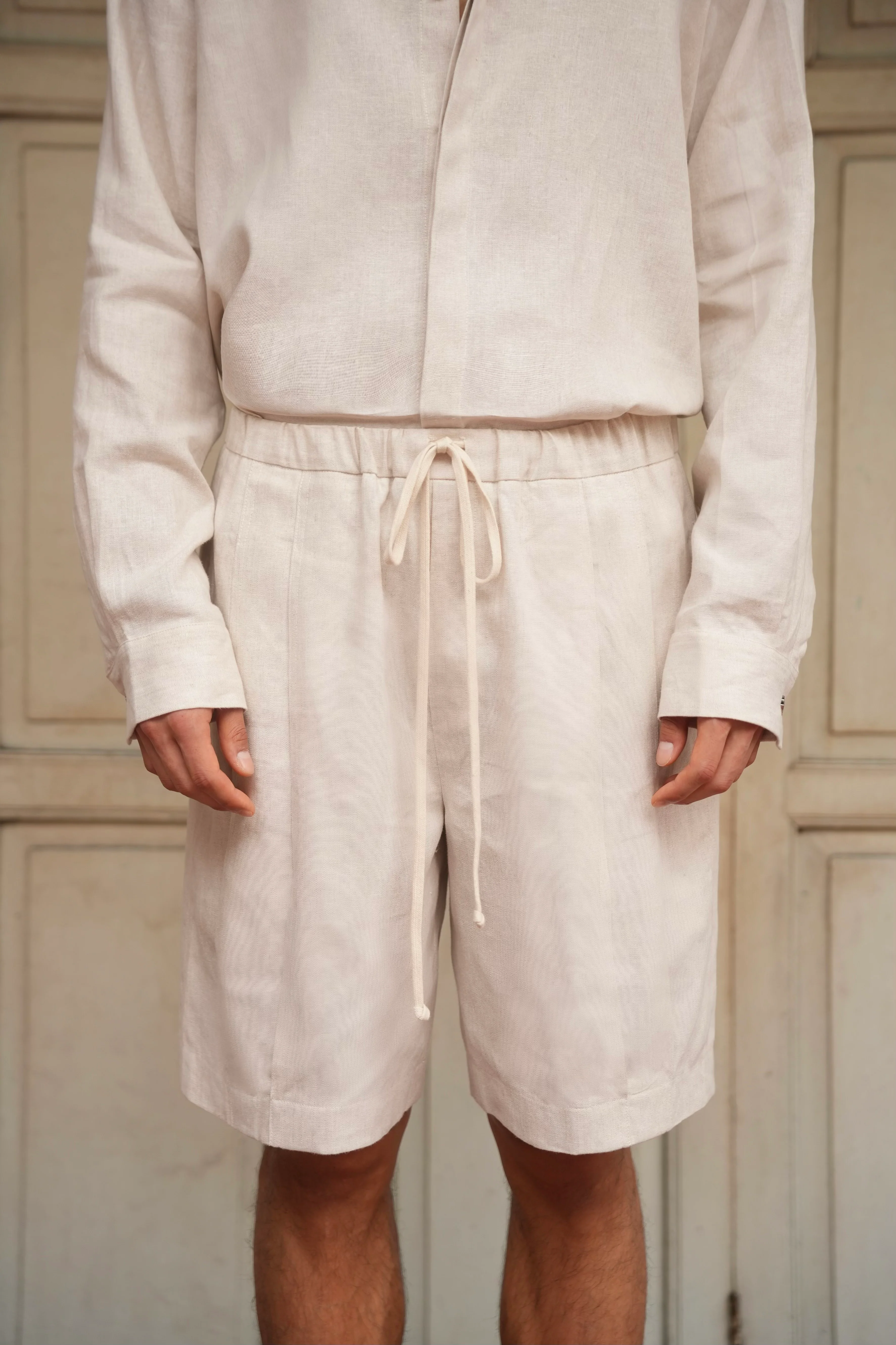 Surin Linen Shorts Beige - Image 4